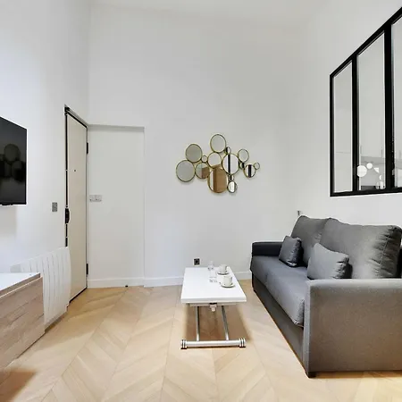 Elegant Flat Near Champs-elysees Apartment
