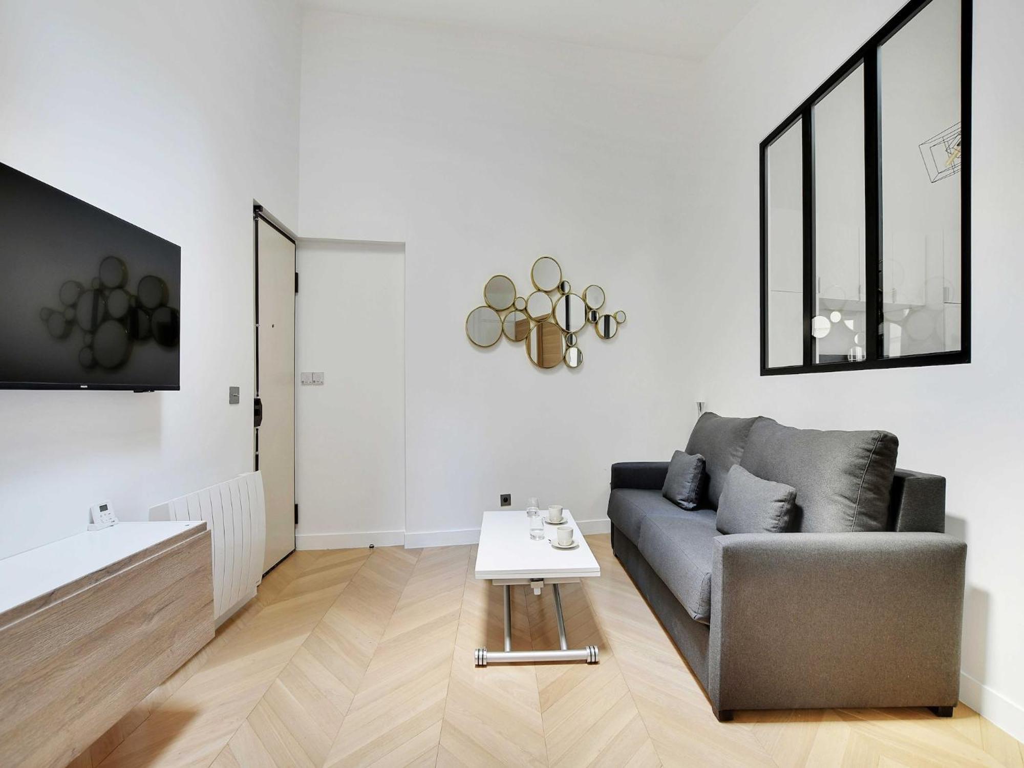 Elegant Flat Near Champs-elysees Apartment